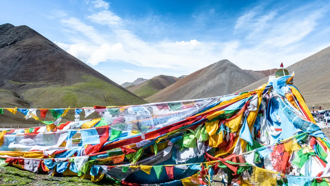 Mount Nyenchen Khangsar tibet